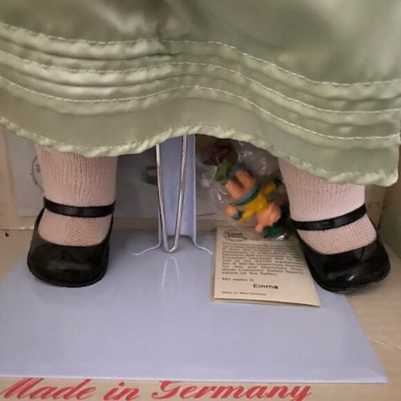 NIB Vintage 1992 German Lissi Puppin Vinyl Doll - Emma - Signed - COA - Picture 3 of 9